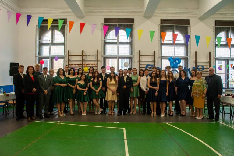 Csörömp: a 12-es intrisek búcsúztatója