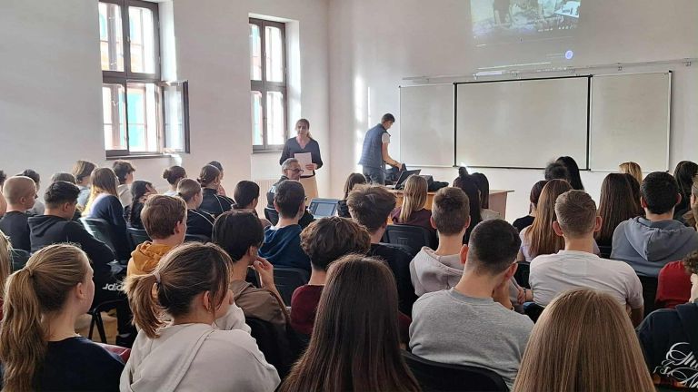 Nu ești marfă. Alege să fii liber.