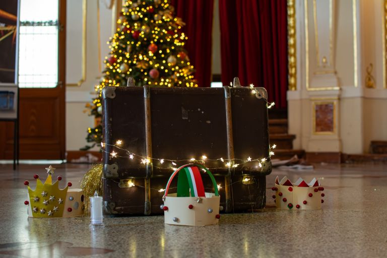 Adys angyalok vitték az örömhírt a Szigligeti színházba