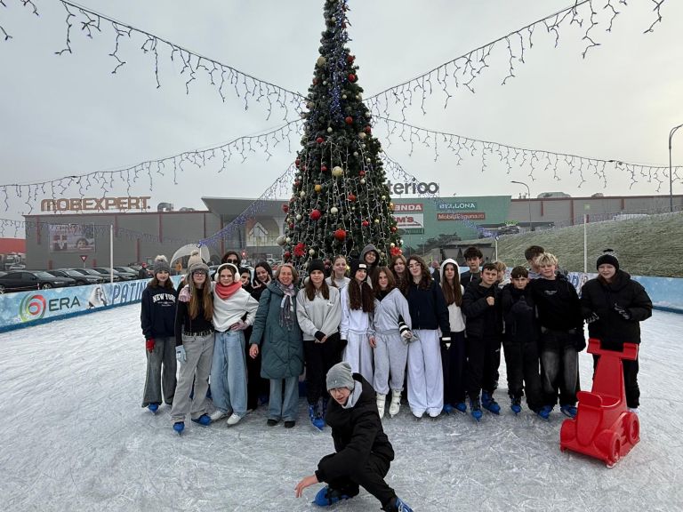 2. nap - Korcsolyázni jó!