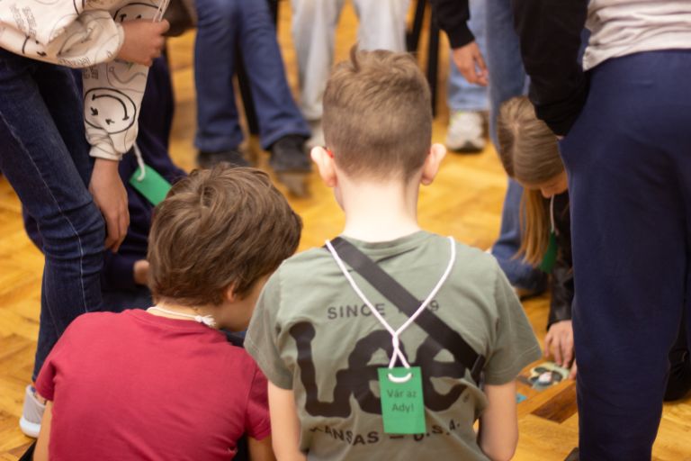 Minden út az Adyba vezet!